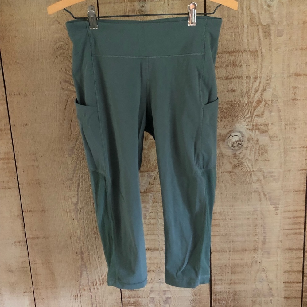 Lululemon speed up crop